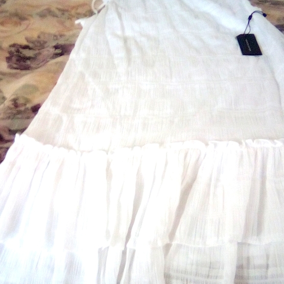 WHITE DRESS - Picture 4 of 4